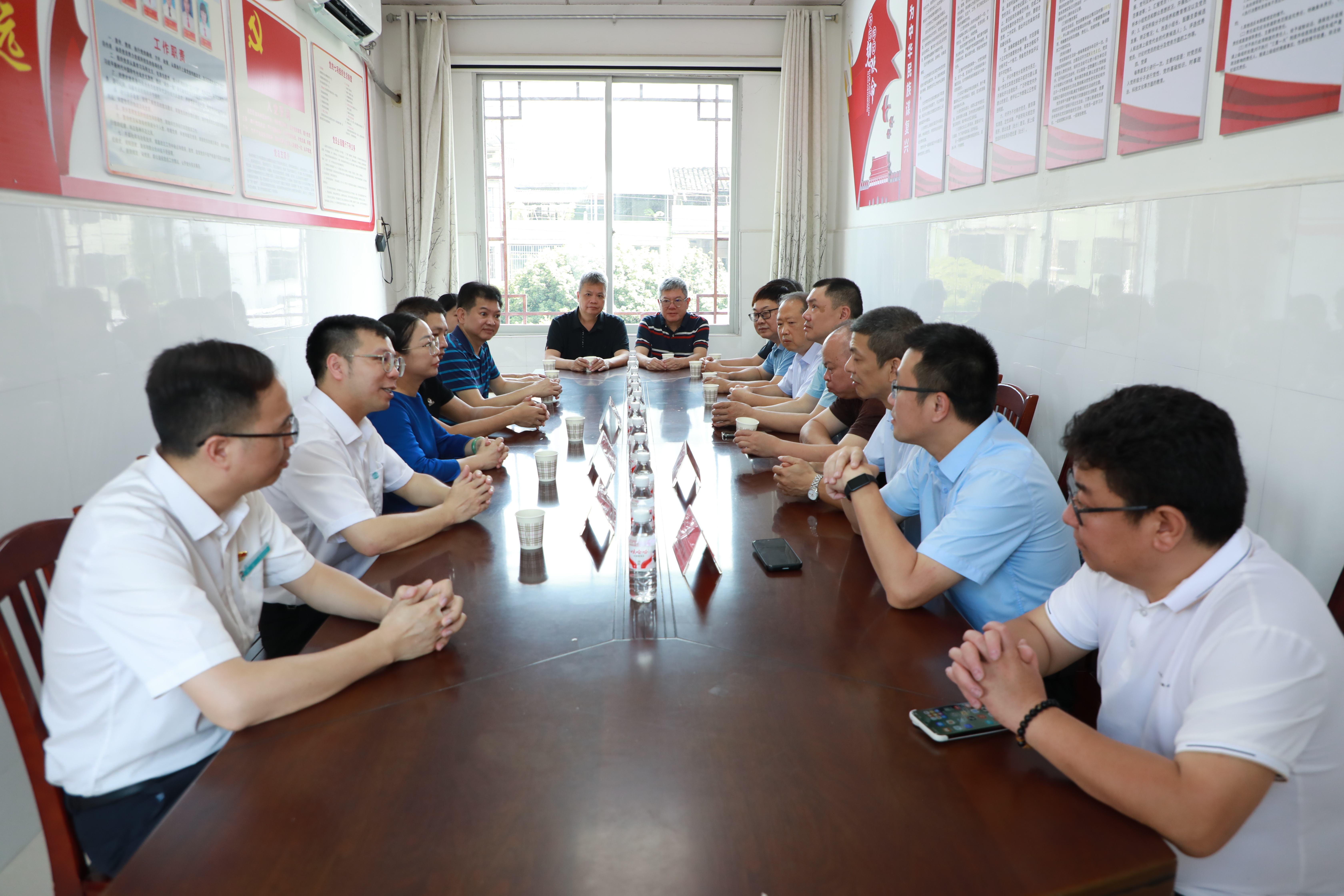 座谈会.JPG